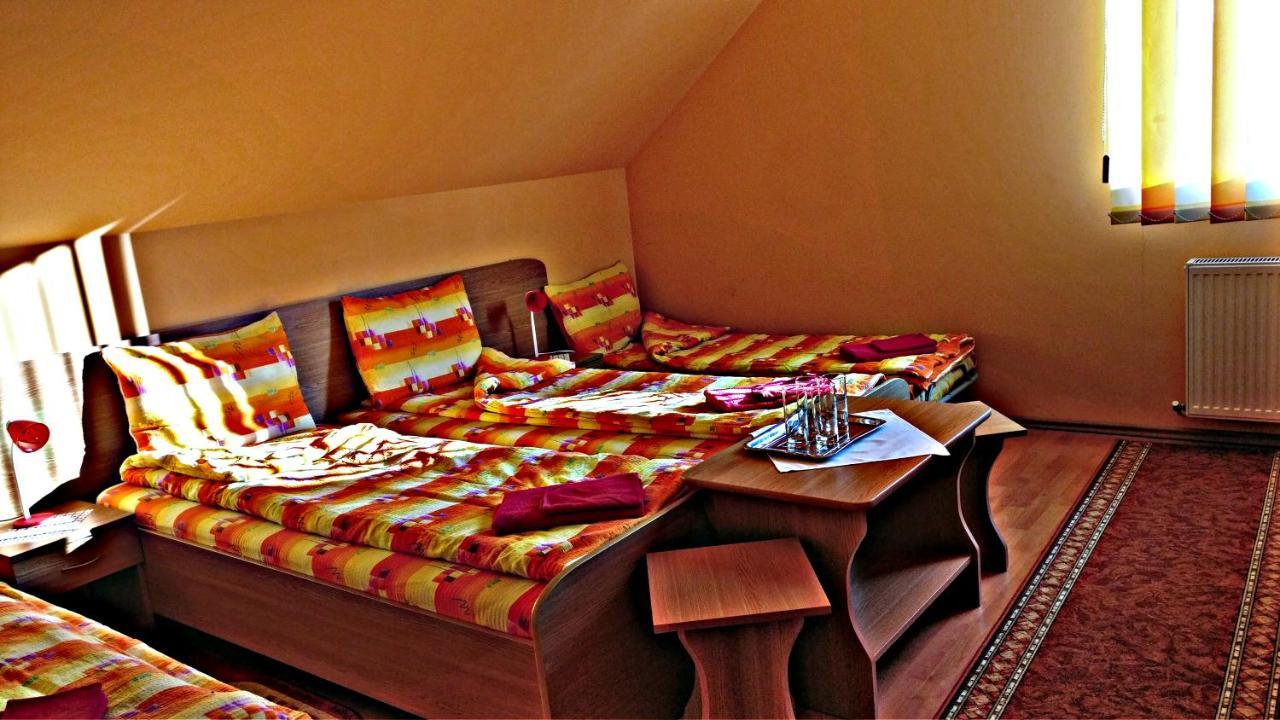 Bed and Breakfast Picnic Panzio à Lunca de Sus Extérieur photo